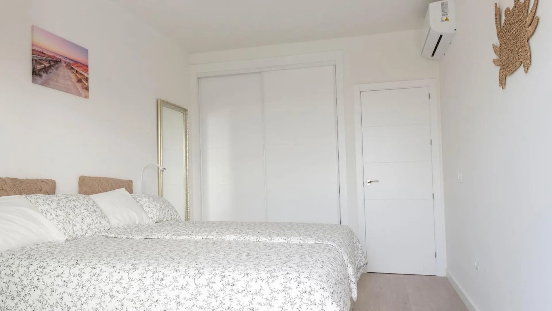 Contemporary One-Bedroom Apartment Algarrobo 0*,  Spain