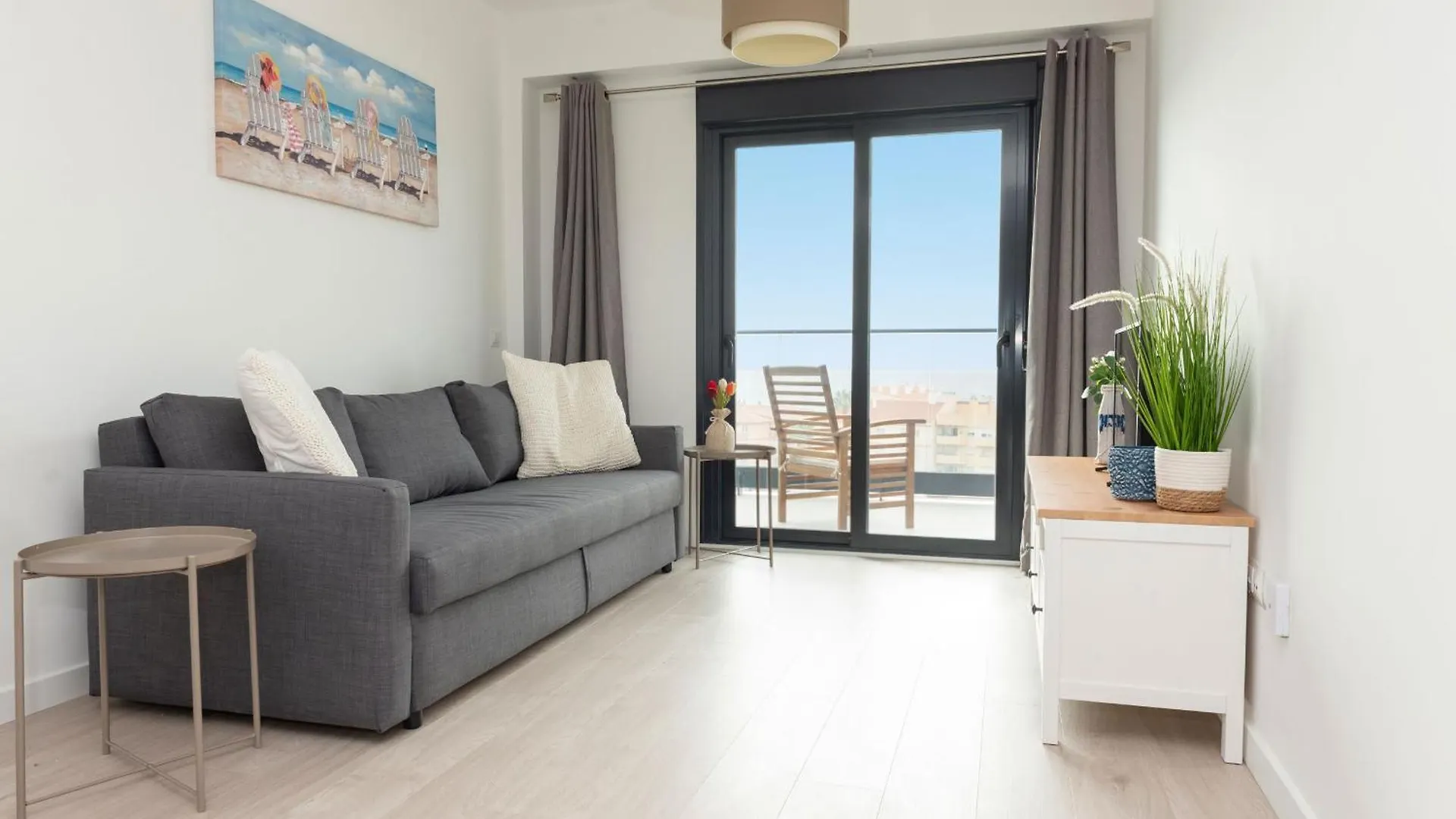 Contemporary One-Bedroom Apartment Algarrobo 0*,