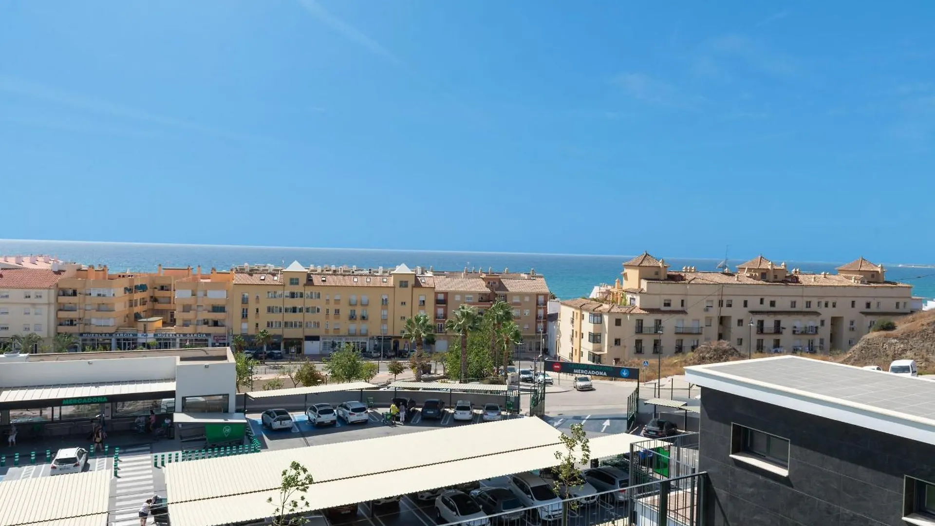 Contemporary One-Bedroom Apartment Algarrobo