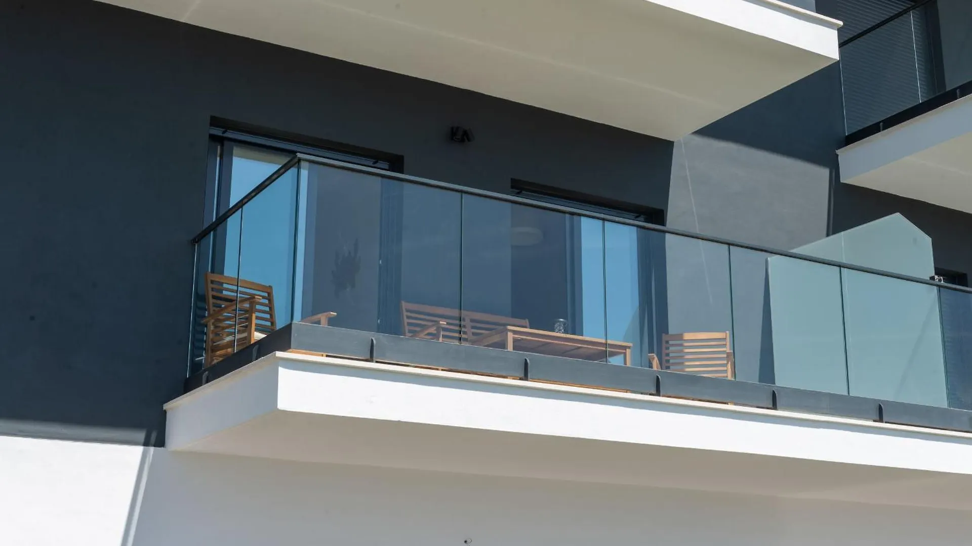 Contemporary One-Bedroom Apartment Algarrobo